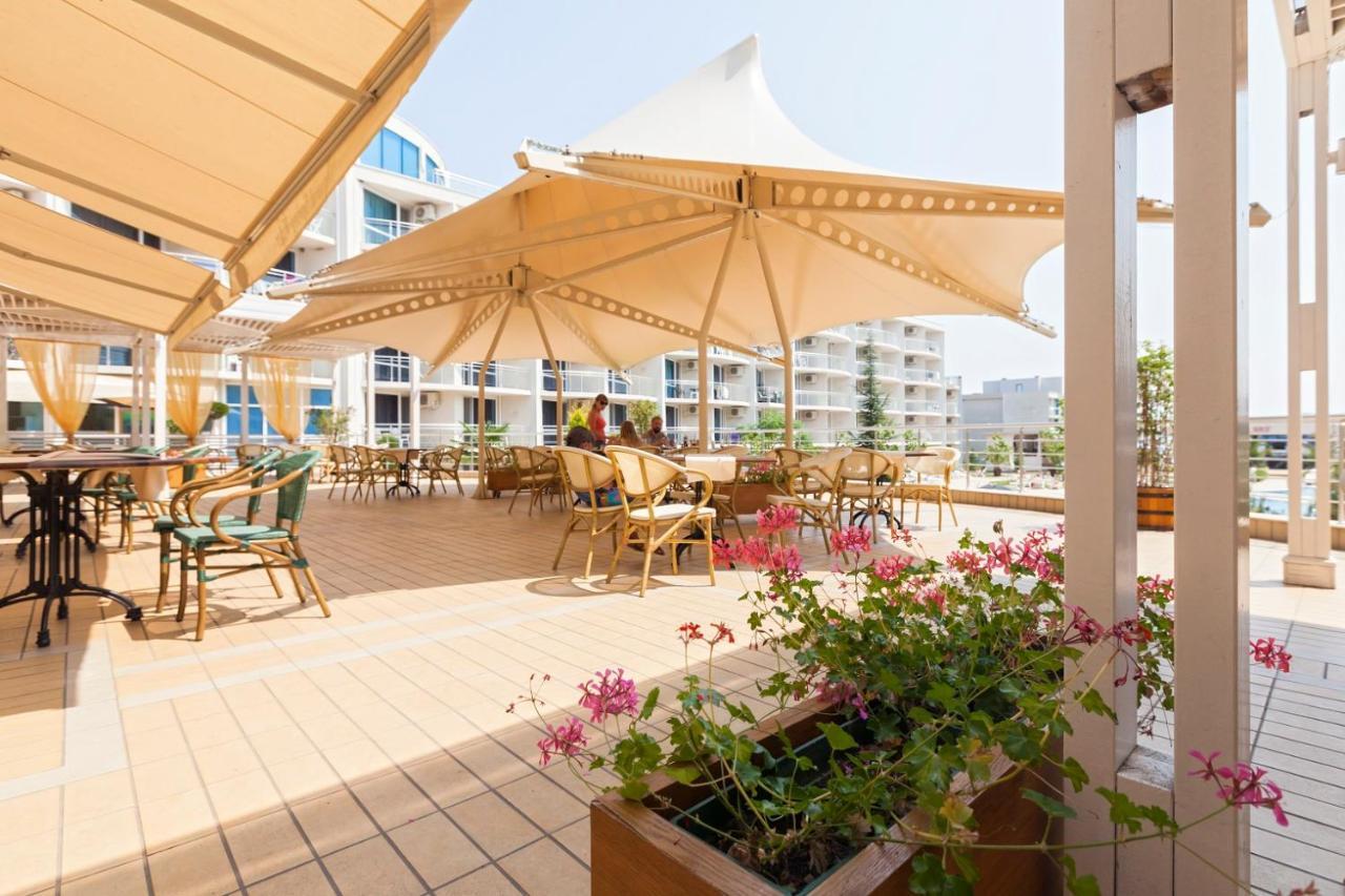 Design Studio In Atlantis Resort&Spa, Burgas Airport Buitenkant foto