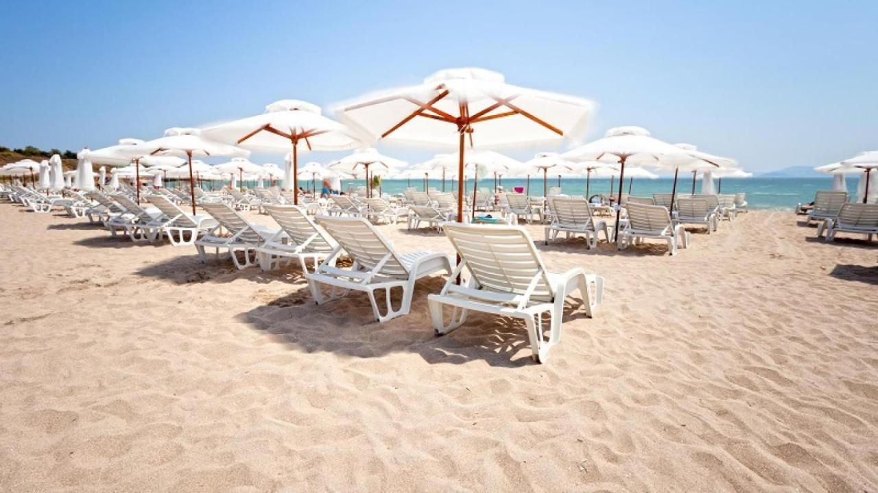 Design Studio In Atlantis Resort&Spa, Burgas Airport Buitenkant foto