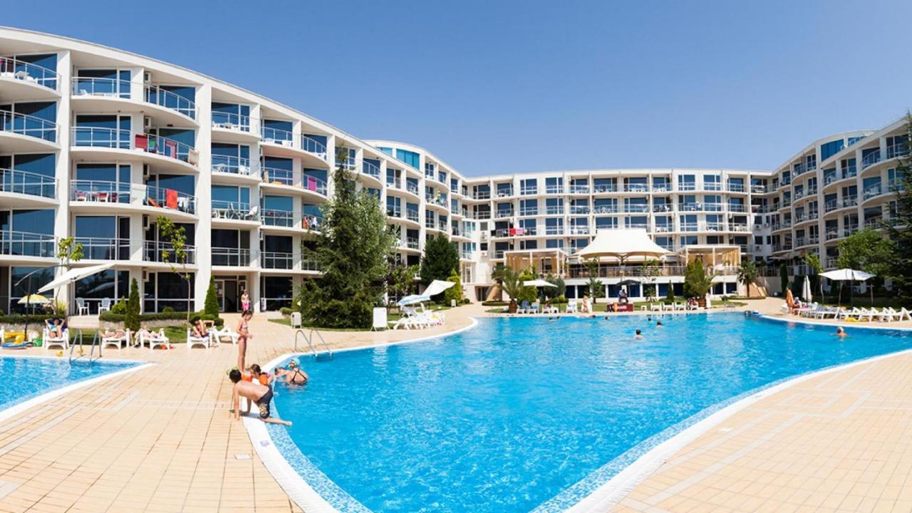 Design Studio In Atlantis Resort&Spa, Burgas Airport Buitenkant foto